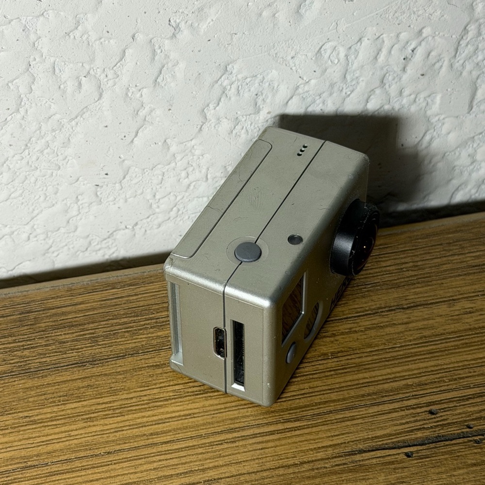 GoPro HERO2 Silver Action Camera - Picture 4 of 7